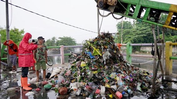 苏拉巴亚居民要求提防强降雨