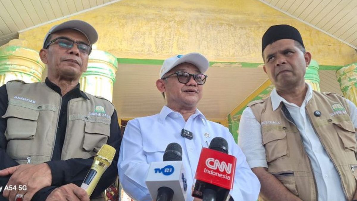 Mendikdasmen Catat 18 Sekolah di Aceh Masih Belajar di Tenda, 288 Lainnya Proses Pembersihan