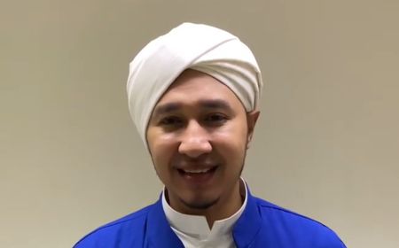 Habib Usman Pastikan Kartika Putri Bercadar Atas Keinginan Sendiri