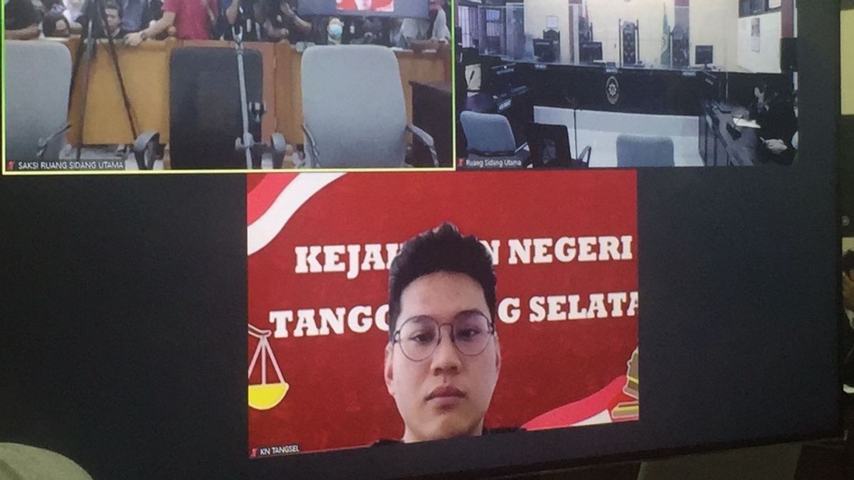 Indra Kenz's Sentence Reading Session At The Tangerang District Court Postponed Until November 14