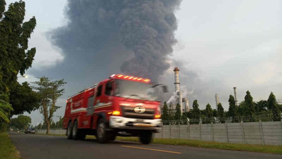 インドラマユ油工場火災で5人が重傷