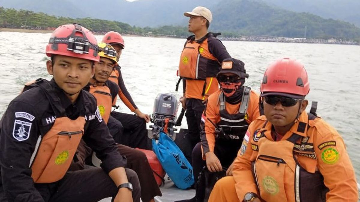 Pencarian Pelajar yang Tenggelam di Pantai Prigi Trenggalek Diperluas