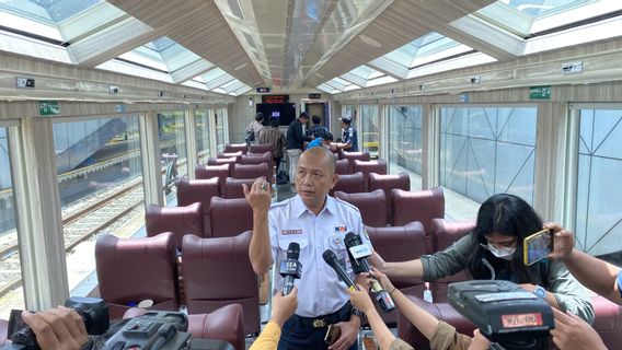 Many Enthusiasts, Panoramic Train Occupancy Reaches 117 Percent