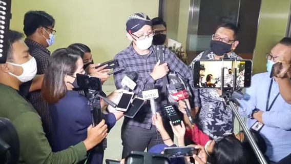 Ke Bareskrim Bawa Koper Berisi Pakaian, Abu Janda: Saya Siap Ditahan