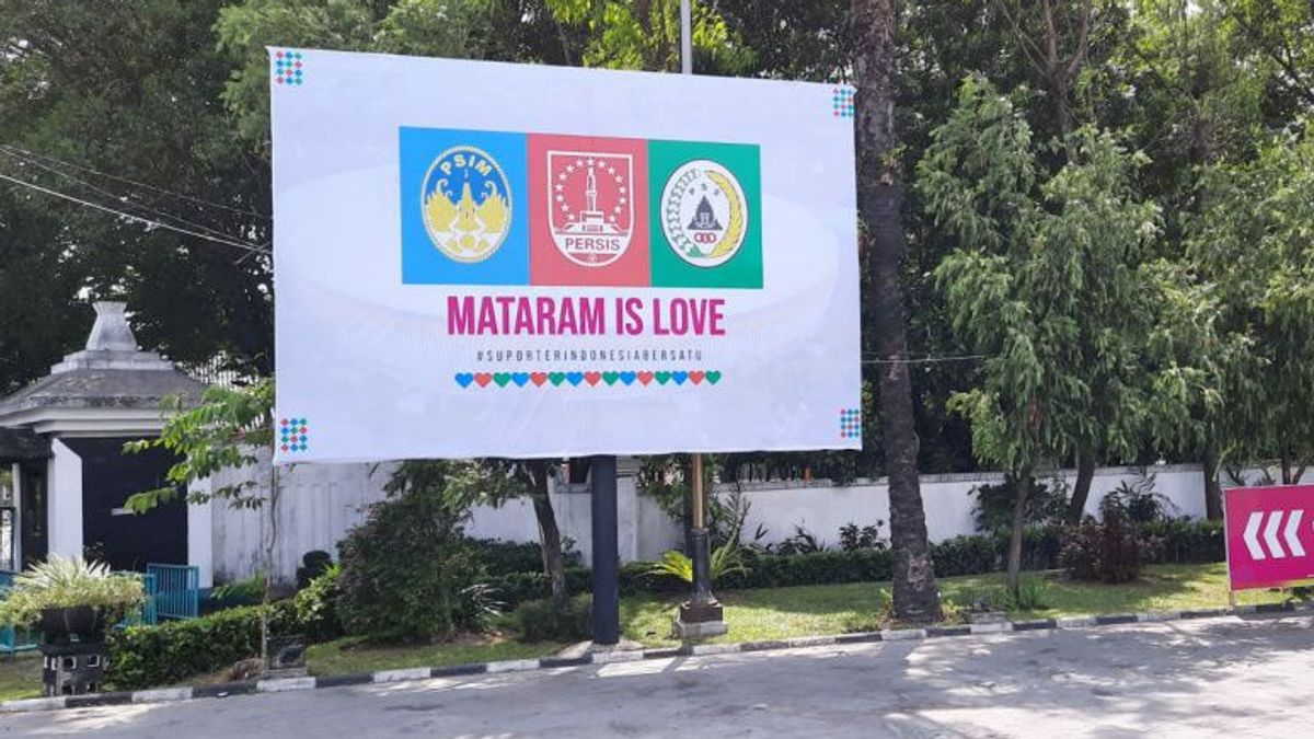 Gibran Orders The 'Mataram Is Love' Banner In Manahan Solo