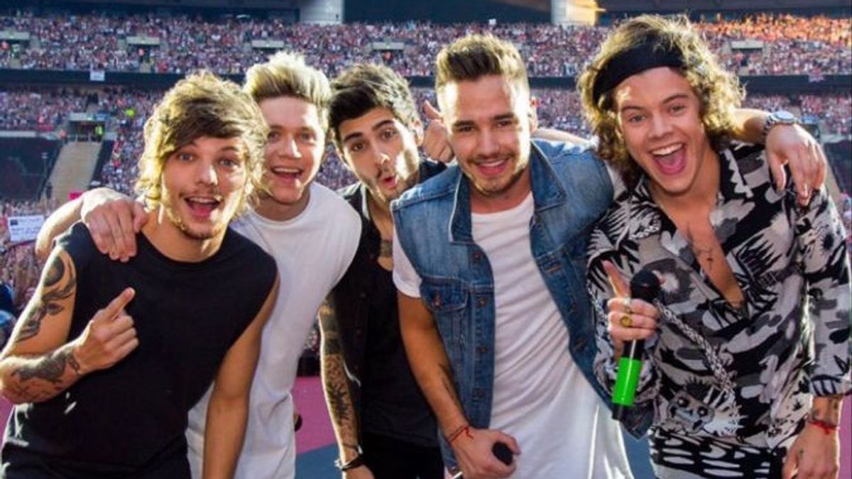 Les Fans célèbrent le 14e anniversaire de One Direction, le moment le plus attendu de retour