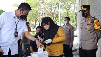 Puluhan Supir Bus di Terminal Purabaya Ikuti Tes Urin, Polresta Sidoarjo Pilih Acak