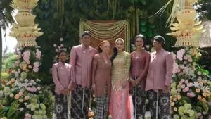 8 Portraits Of Luna Maya And Maxime Bouttier Held In Bali With Javanese Traditional Nuances