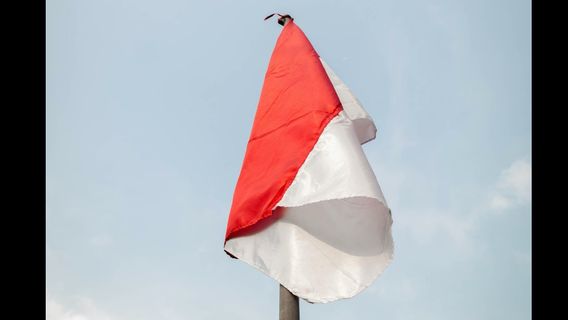 Viral Ibu-ibu Gunting Bendera Merah Putih di Sumedang, 3 Orang Diperiksa Intensif