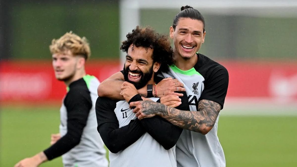 محمد صلاح يعرب عن حزنه على رحيل داروين نونيز إلى آل هلال