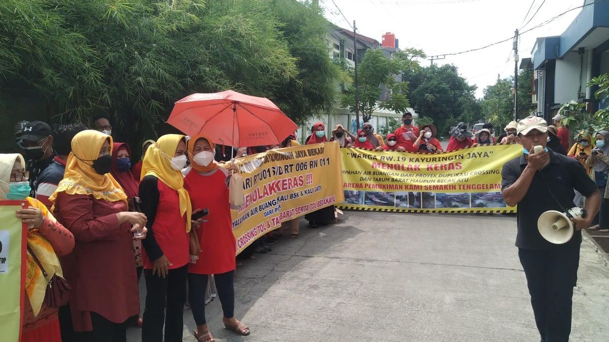 Wali Kota Pepen Harus Dengar! Warga Kayuringin Jaya Bekasi Murka soal Proyek <i>Crossing</i> Penyaluran Air Tol Becakayu yang Bikin Banjir Semakin Parah