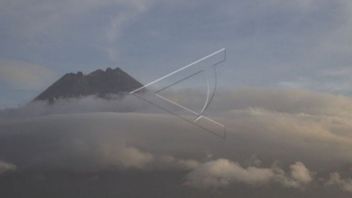 جبل ميرابي 17 مرة يطلق سقوط الحمم البركانية المتوهجة