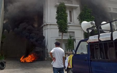 Bank BTN Diboikot, Massa Bakar Ban karena Kecewa Banyak Uang Nasabah Hilang