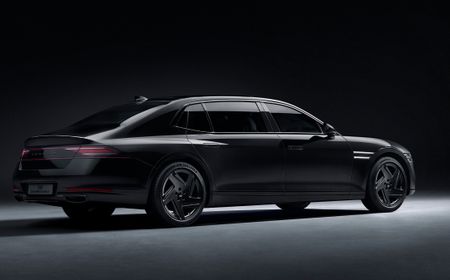 Genesis Luncurkan G90 Long Wheel Base Black di Korea, Ini yang Istimewa