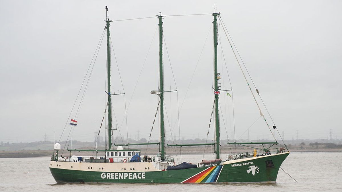 Rappel Du Naufrage Du Rainbow Warrior De Greenpeace, Bombardé Par Des Agents Français Secrets