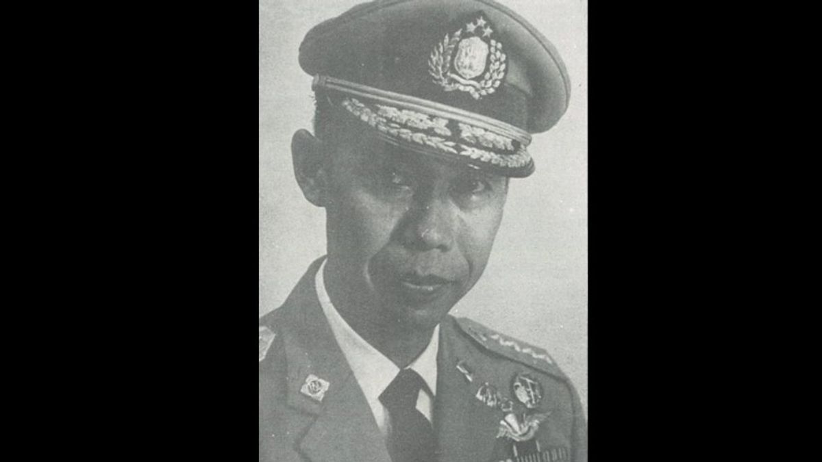 Général Hoegeng: Police Honnête En Dehors De La Police Endormie Et Statues De La Police