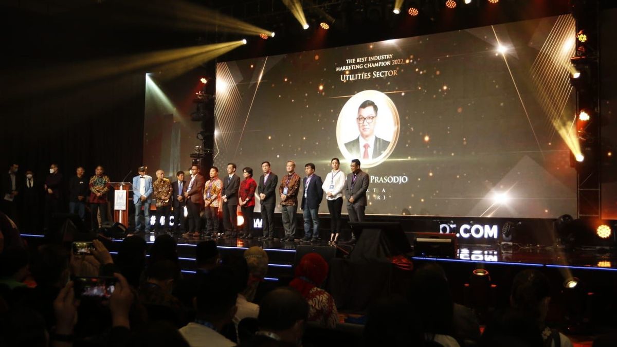 Customer Service Is Getting Better, PLN Achieves The Best Industry Marketing Award For Champion 2022