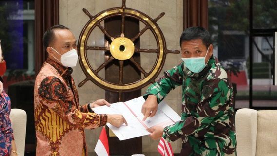 Dukcapil Serahkan 53 Akta Kematian Awak KRI Nanggala-402
