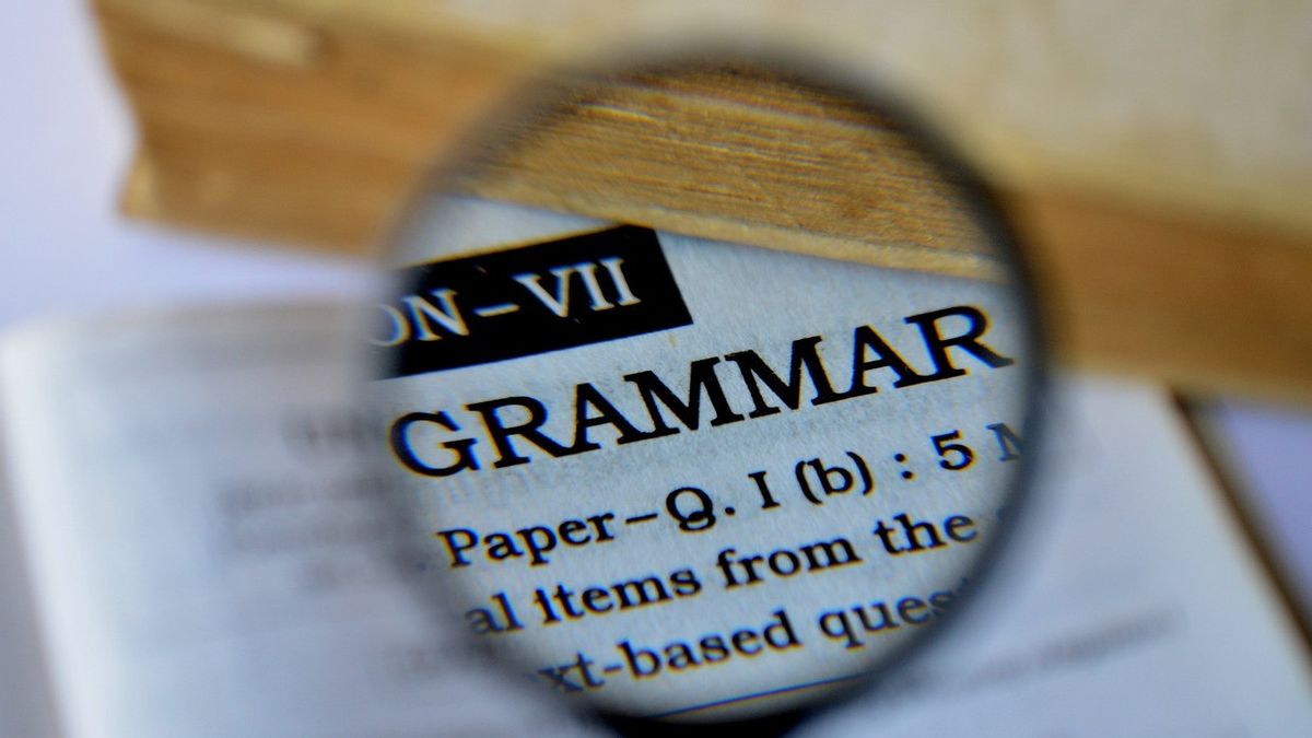 Recommended 4 AI Tools For English Grammar Checks