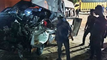 1 mort, un chauffeur de minibus qui s’est heurté par un camion de marchandises dans l’est d’Aceh s’est avéré consommer du méthamphétamine
