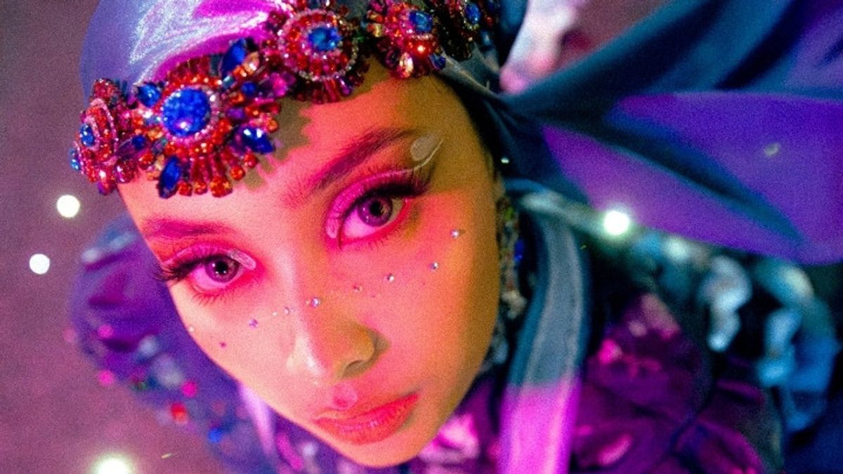 Jinan Laetitia Inaugurates New Single After Opening Coldplay In Singapore