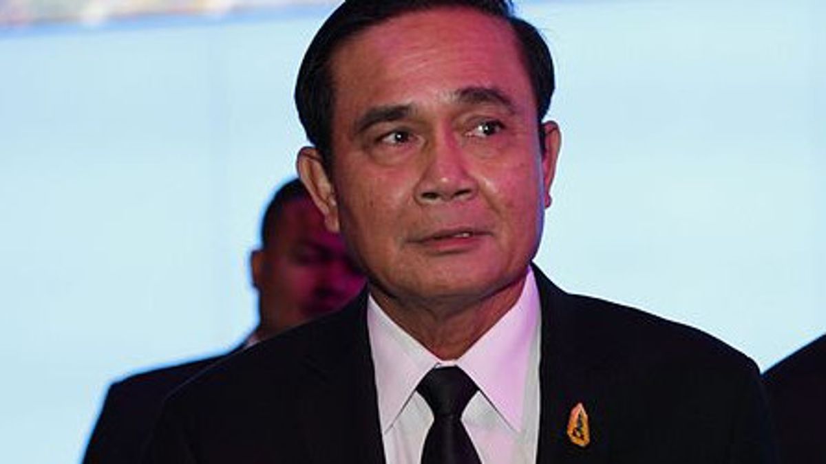 紧急措施撤销，示威者给泰国总理三天时间辞职