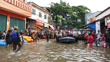 贾博德塔贝克洪水造成的损失估计达到 Rp1 万亿