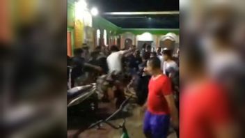 Do Not Know The Stolen Motorbike With Disc Padlock Installed, Two Teenagers Without Clothes Are Paraded By Residents Until They Enter The Mosque At Taqwa Rorotan Jakut