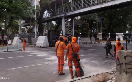 Pendemo di Patung Kuda Bubar, Jalan Medan Merdeka Barat Sudah Dibuka