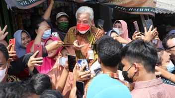 Ganjar Devient Un Aimant Lorsque Jokowi Rend Visite à Blora, Reste L’épouse De Romatis Siti Atikoh