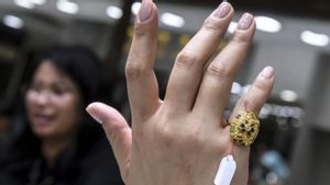 الشرطة تكشف عن قضية احتيال في لومبوك الشمالي ببيع الذهب المزيف