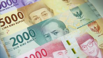By Noon, The Rupiah Was At The Level Of Rp.15,048 Per US Dollar, Almost Entering The Basis Of The Standings In Asia