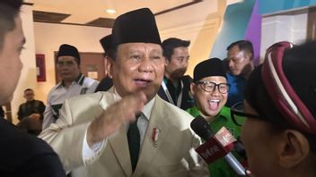 Prabowo Berkelakar Bakal Pakai Dasi Merah Bila Diundang Acara PDIP