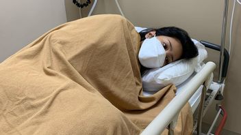 Bunga Zainal Lies Weak In The Hospital, This Is The Explanation Of The Pain