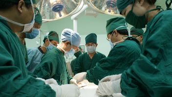 أمرت المستشفى بدفع تعويض قدره 29 مليار روبية إندونيسية لامرأة بسبب تعيين رحيم