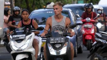 禁止外国游客进入巴厘岛 Pergub 于 2020 年对摩托车租赁进行监管