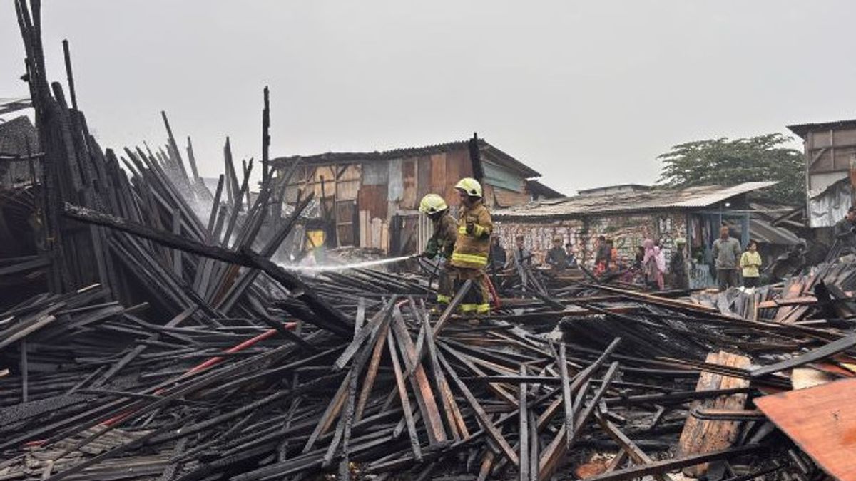 Kebakaran Babakan Ciparay Bandung, 12 Kios Kayu Ludes Dilalap Api