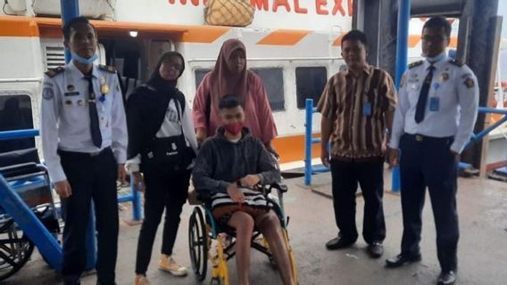 Overstay Staying, Dumai Riau Immigration Deports Malaysians Using Feri