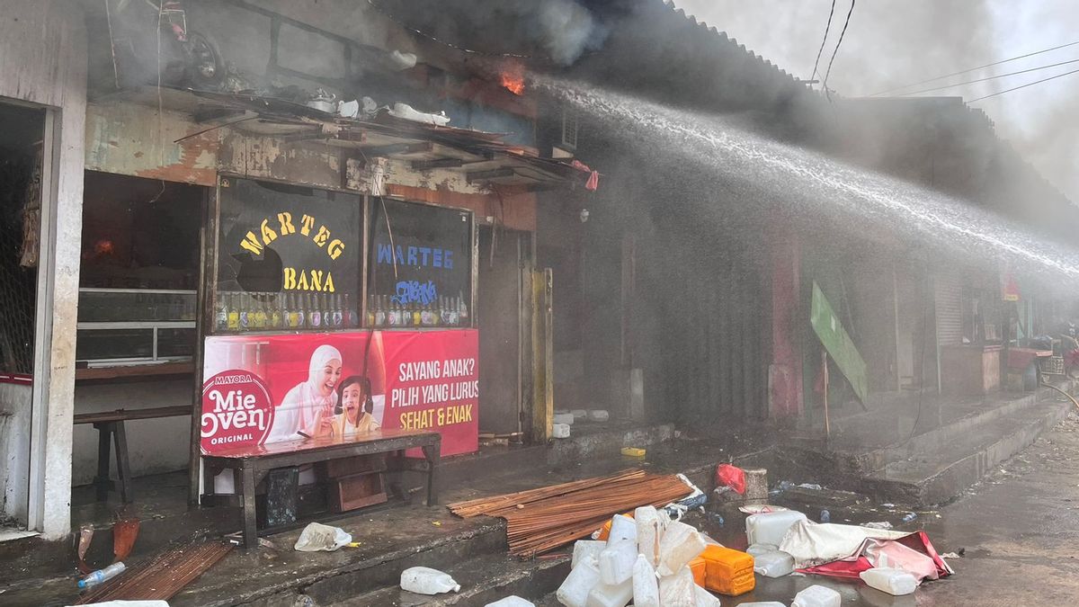 18 Kiosks And One Shophouse At Angke Market Burnt