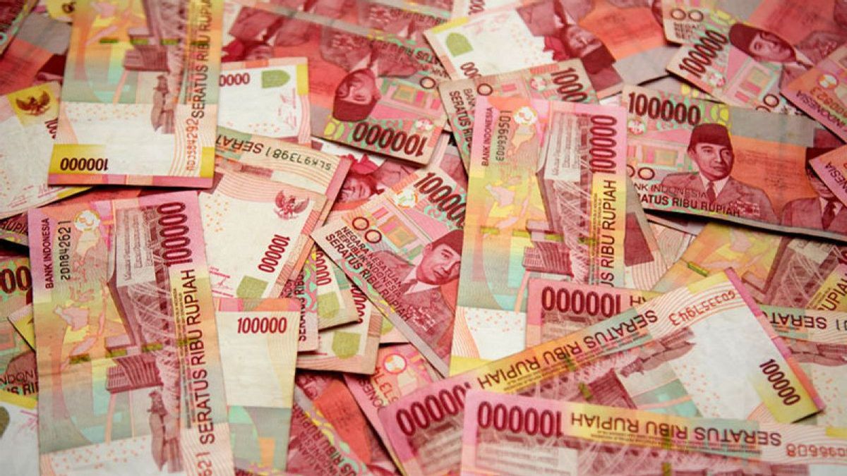 Rupiah Is Predicted To Continue Weaken Due To Global Economic Concerns