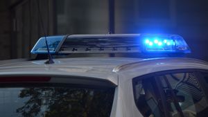 سارق 1,61298 متر كوبيك كايو جاتي في بلورا تانكاب غاز بعد سيارة شرطة سينغغول