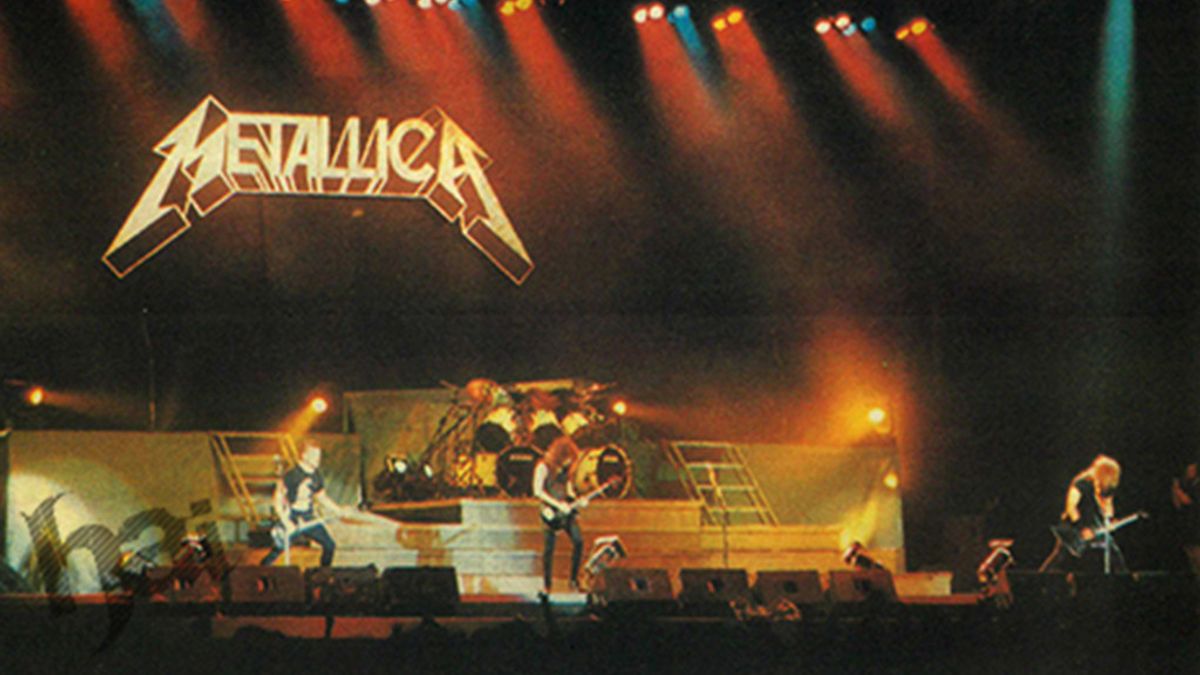 1993年のコンサートの混沌の思い出:メタリカがやってくる、ジャカルタはグリップしている