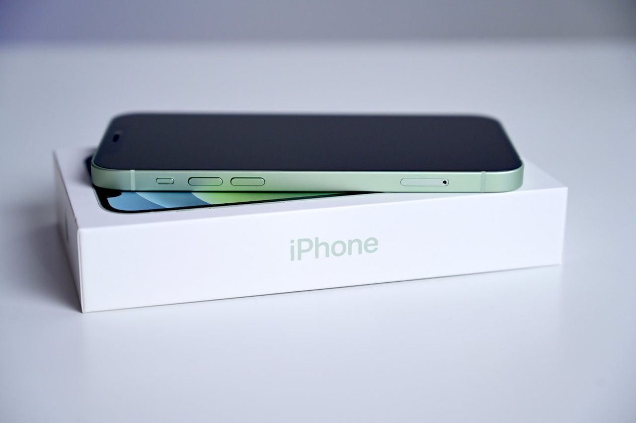 Official Price For Iphone 12 That You Can Order On Ibox Indonesia Starting December 11