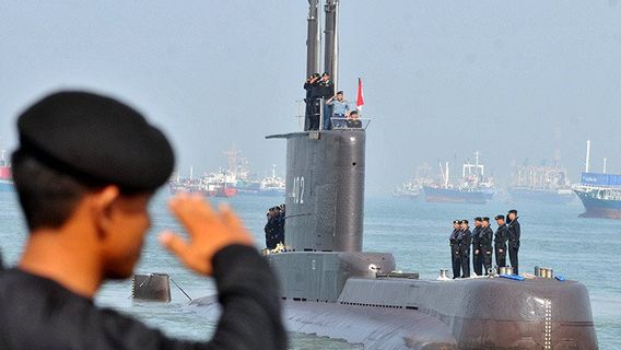 インドネシア海軍、KRIナンガラ-402を外国船に撃たれ、過度の憶測を考慮して否定