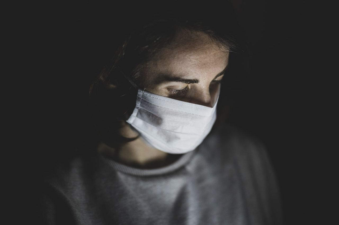 Après Avoir été Déclaré Négatif à La COVID-19, Une Analyse De Sang Et Un Thorax Devraient-ils être?