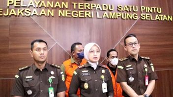 Kejari Lampung Sud fixe 3 suspects de corruption incitatif Satpol PP