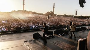 Ada Penggemar Coba-coba Masuk ke Konser Oasis di Manchester Tanpa Tiket, Polisi Langsung Bertindak
