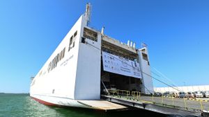 Kapal yang Membawa Rumah Sakit Lapangan dan Pasokan Bantuan untuk Gaza Tiba di Mesir
