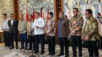 Menko Airlangga: Prabowo氏は、最低15%の株式の自由浮動上昇まで、資本市場改革を加速するよう命じた