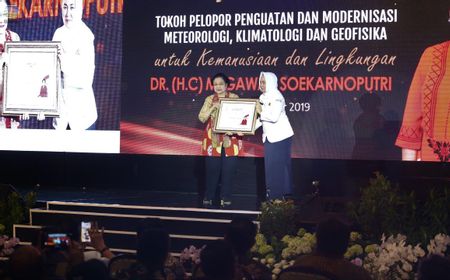 Sejarah Hari Ini 25 November 2019: BMKG Memberikan Penghargaan kepada Megawati Soekarnoputri